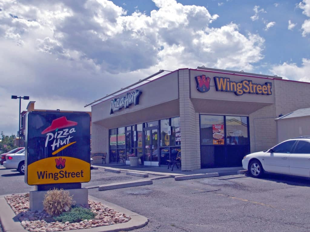 pizzahutwingstop On Havana Street Aurora, CO