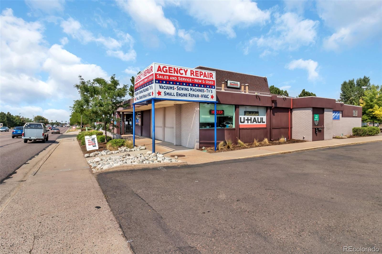UHaul Neighborhood Dealer Agency Vacuums & TV's On Havana Street